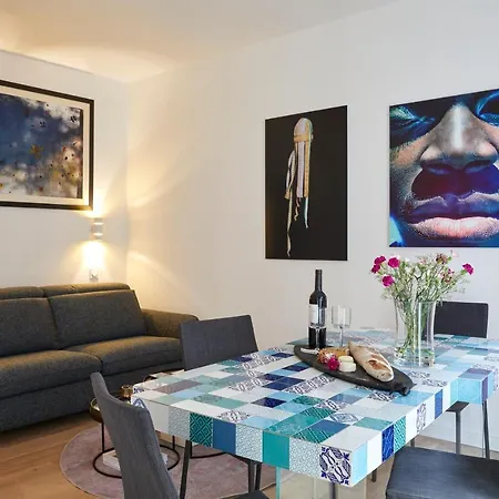 Historic Beziers Flat With A C Next To Les Halles Appartement Béziers