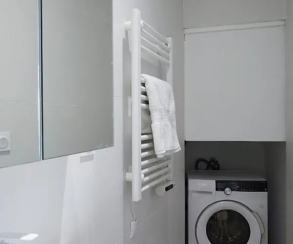Remarkable Flat In The Historical Part Of *