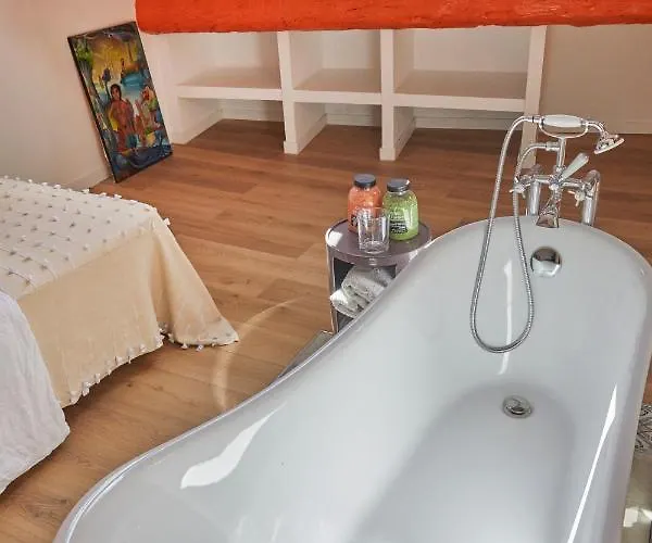 Remarkable Flat In The Historical Part Of 아파트 *