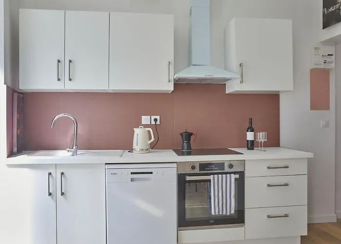 Remarkable Flat In The Historical Part Of Διαμέρισμα Μπεζιέ