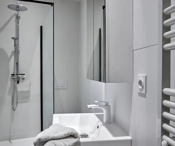Remarkable Flat In The Historical Part Of Διαμέρισμα Μπεζιέ